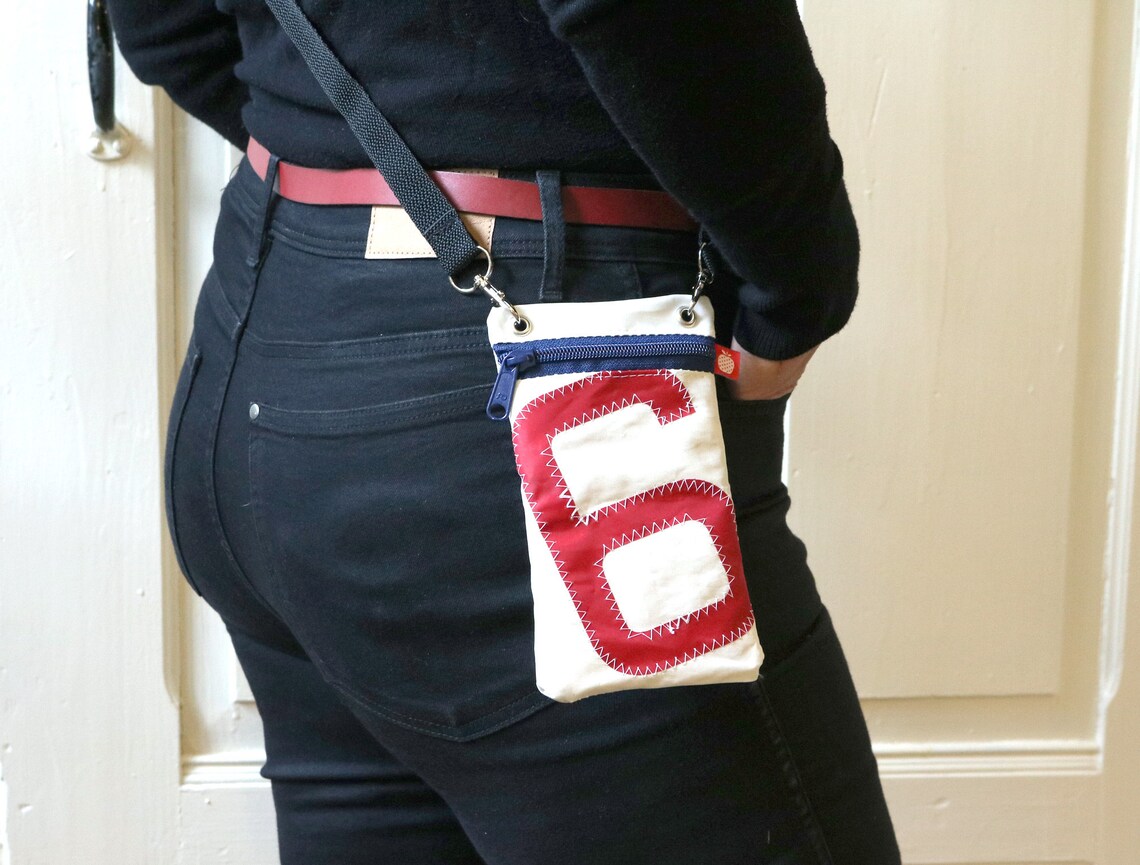 Personalisierte Handytasche zum Umhängen - KOJE