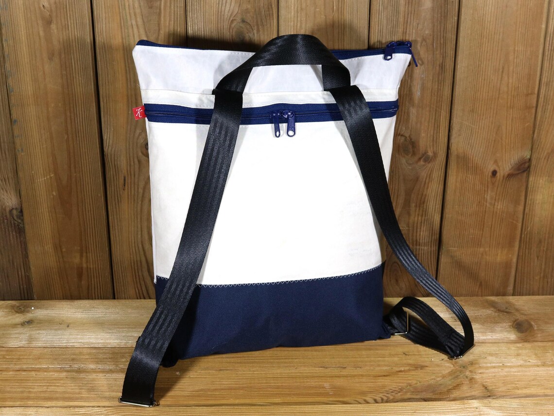 Rucksack aus gebrauchtem Segel und Persenning