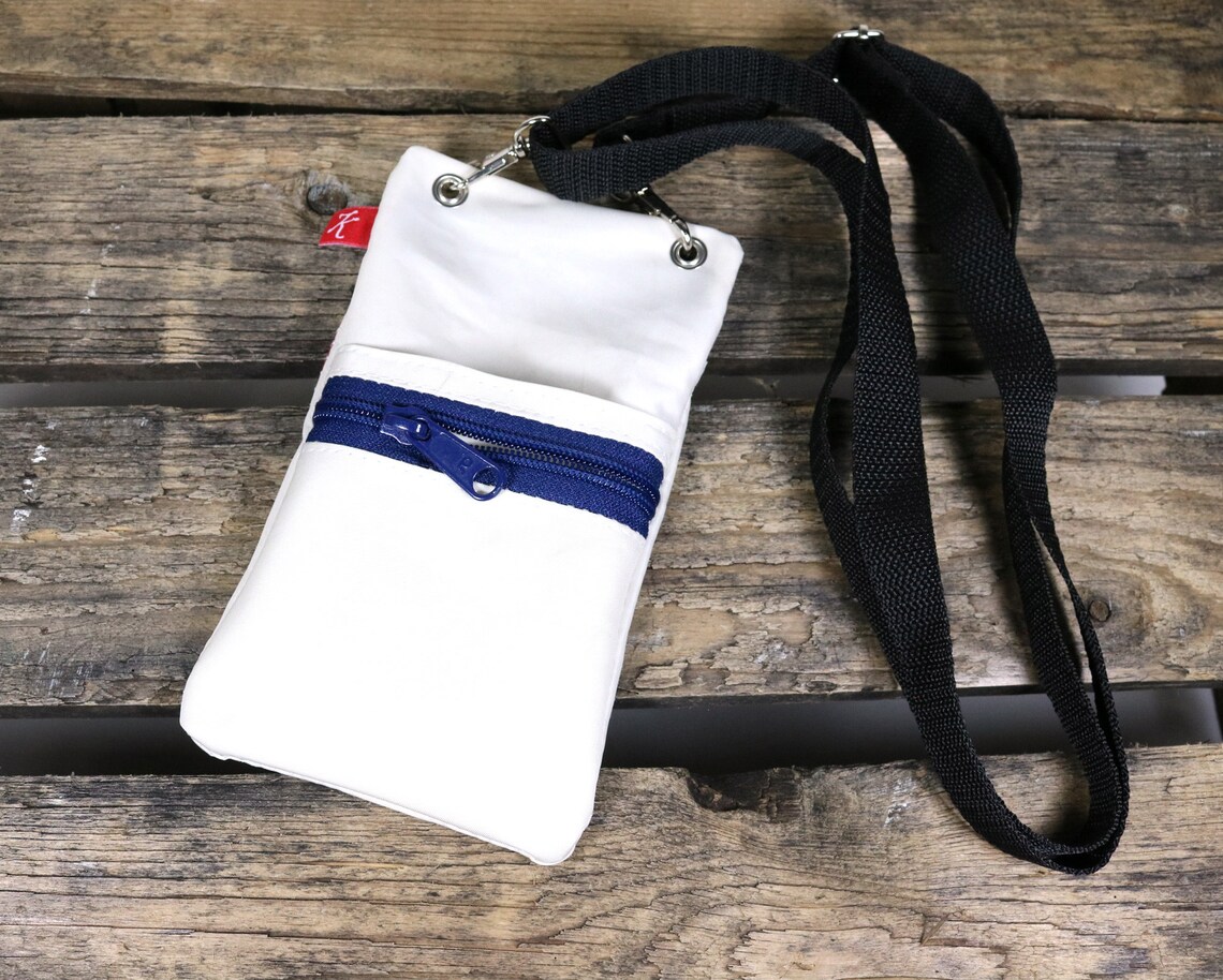 Personalisierte Handytasche zum Umhängen - KOJE
